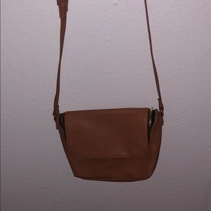 Crossbody purse